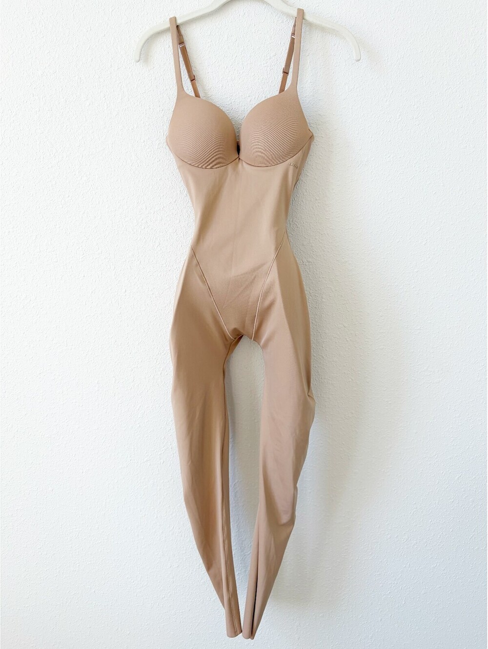 Skims Butt And Hip Enhancing Plunge Catsuit Clay Size XXS Shapewear Neutral